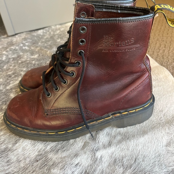 Vintage Doc Martin Boots - Picture 3 of 8